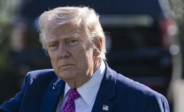 ABD ticaret mahkemesi, Trump'ın küresel çapta uyguladığı %10'luk gümrük vergilerinin yasa dışı olduğuna karar verdi!