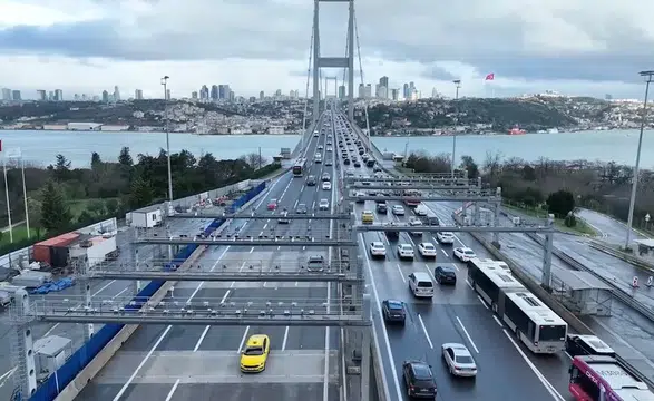 Kara yollarındaki bayram tatili trafiği akıllı ulaşım sistemleriyle anlık takip edilecek!