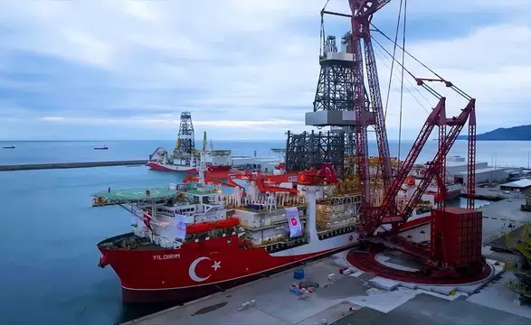 Yıldırım Derin Deniz Sondaj Gemisi, ilk görevi için Filyos'tan ayrıldı!