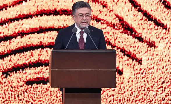 Bakan Yumaklı: 'Çiftçimizin kazandığı yerde Türkiye kazanır, güçlendiği yerde Türkiye güçlenir'