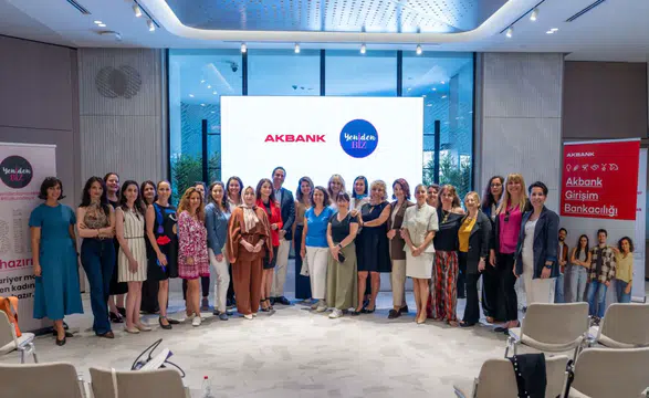 Akbank ve YenidenBiz güçlerini birleştirdi: 25 kadın girişimci ekosisteme adım attı