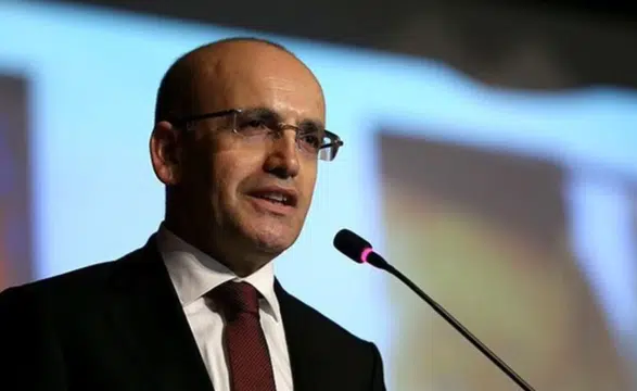 Kritik eşik aşılıyor mu? Mehmet Şimşek yıl sonu enflasyon rotasını çizdi