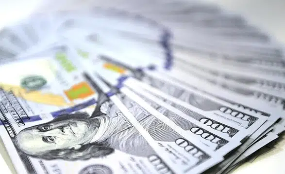 Dolar, yen karşısında 40 yılın zirvesine tırmandı