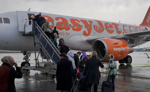 Apollo, easyJet'i satın almak için 5,7 milyar sterlin teklif etti