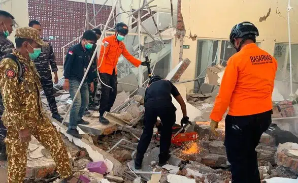 Endonezya’da felaketin boyutu büyüyor: Depremde can kaybı 53’e yükseldi