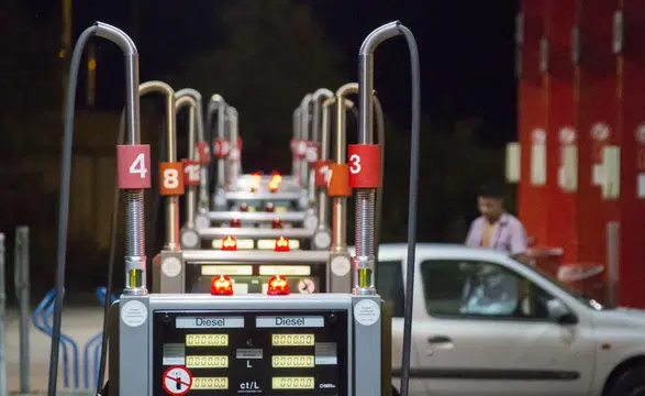 Almanya'da motorin fiyatları artışını sürdürüyor, sürücüler zor durumda