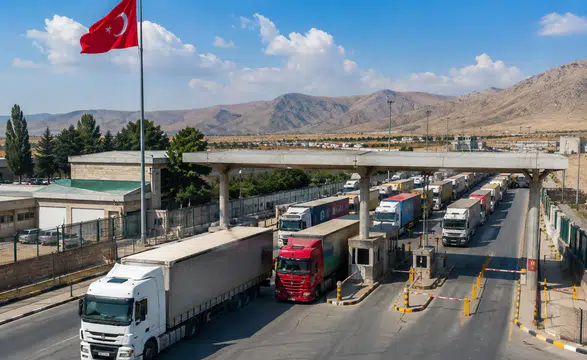 Ticaret Bakanı Bolat, günlük tır çıkışı rekorunu duyurdu: 2 bin 454 tır ile yeni bir başarı elde edildi