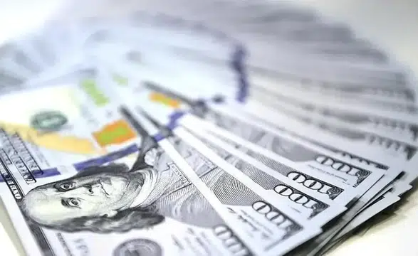 Döviz piyasasında yeni gün: Dolar/TL 48,66 seviyelerine ulaşırken Fed'in kararları bekleniyor