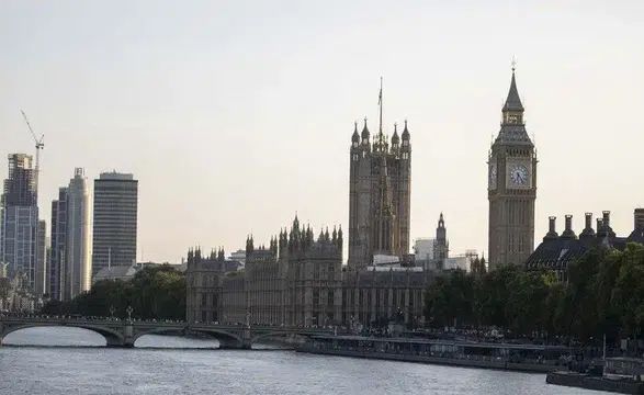 Siber tehditler ve aşırı iklim olayları kapıda: Londra’dan vatandaşlara hazırlık çağrısı