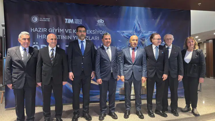 Ege Bölgesi'nde İhracat Başarıları Ödüllendirildi