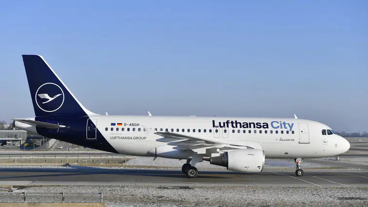 Lufthansa, maliyet baskısını azalttı, 2026 büyüme hedefini açıkladı