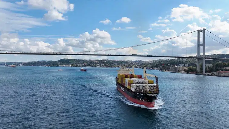 İstanbul ve Çanakkale boğazlarından geçen gemilere 4 ayda 15 bin 639 kılavuzluk hizmeti verildi!