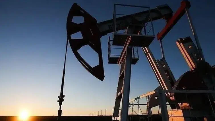 Petrol fiyatlarında belirsizlik: Brent varili 100,30 dolara düştü