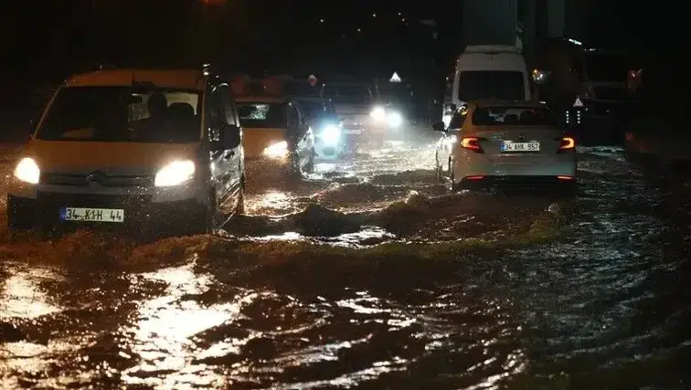 İstanbul ve 5 ilde sel ve su baskınlarının sigorta maliyeti 2 milyar liraya yaklaştı