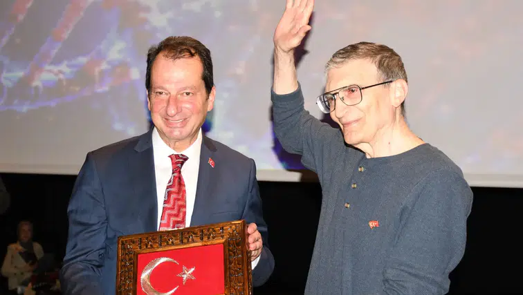 Nobel ödüllü Aziz Sancar Diyarbakır’da: Dicle Üniversitesi bilimde küresel ölçeğe uzanıyor