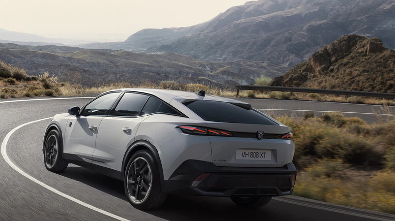 Elektrikli fastback ile sınıfının ötesinde!