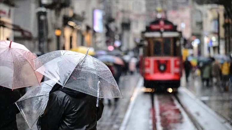 İstanbul Trafiğinde Yağışın Etkisiyle Yoğunluk Yüzde 81'e Ulaştı