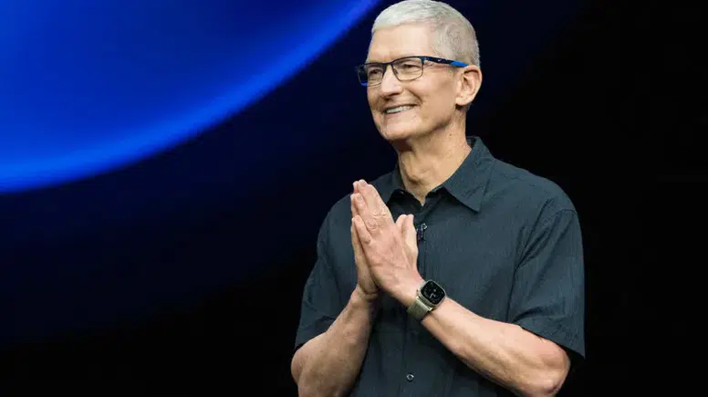 Apple'de Yönetim Değişikliği: Tim Cook Görevden Ayrılıyor mu?