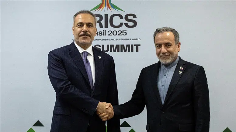 Dışişleri Bakanı Fidan, Brezilya'da İranlı mevkidaşı Erakçi ile görüştü