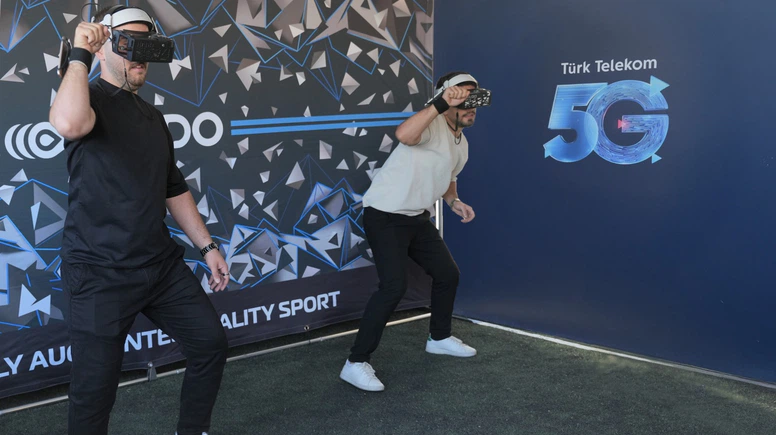 Türk Telekom’dan üniversitelerde bir ilk: Gençler Selfyfest’25 ile 5G’yi deneyimledi