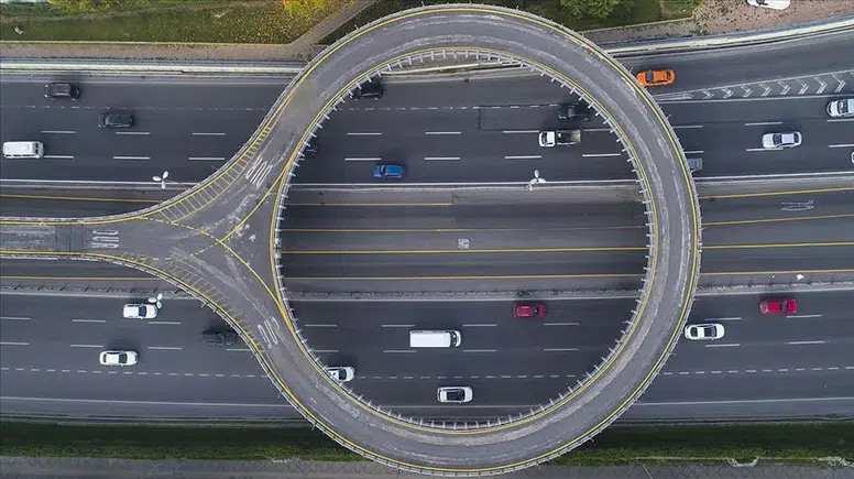 Türkiye genelinde yol çalışmaları: Sürücülere kritik uyarı!