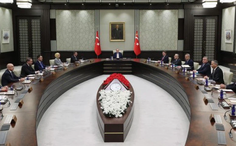 Ekonomi yönetiminden yeni kabine üyelerine ilişkin tebrik paylaşımı