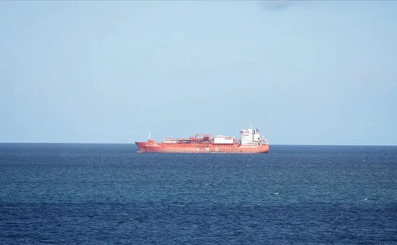 Hürmüz Boğazı’nda Gemi Trafiği Durdu: Yaklaşık 1900 Ticari Gemi Beklemede!