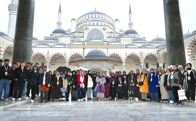Başkan Altay’dan Gençliğe Vizyon Hamlesi: Konya’dan İstanbul’a Tarih Köprüsü!