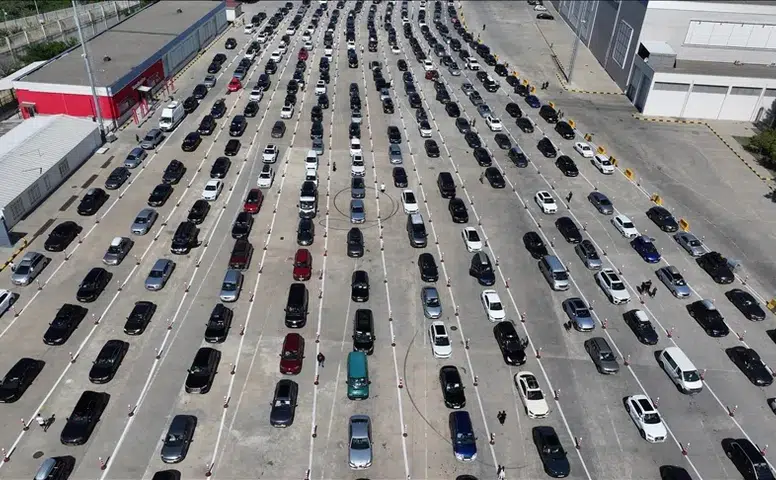 Gümrüklerde bayram bilançosu: Kapıkule ve İstanbul Havalimanı yolcu rekoru kırdı!