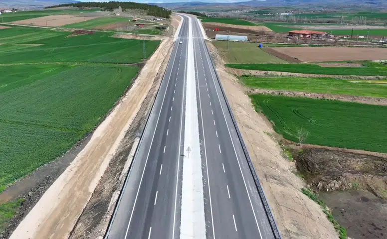 Orta Karadeniz’de dev ulaşım yatırımı: Çorum-Laçin yolu ve Kırkdilim tünelleri hizmete giriyor!