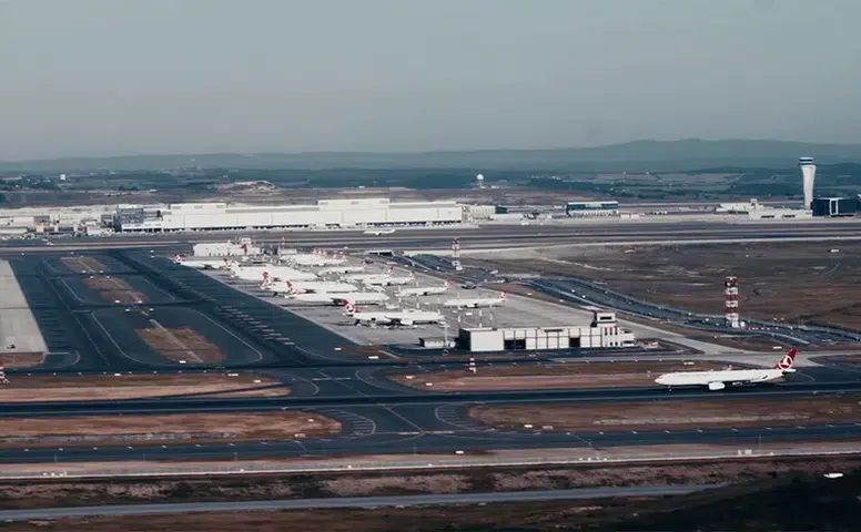 İstanbul Havalimanı'nda üçlü pist dönemi: Yakıt tasarrufu ve emisyon kazanımı!