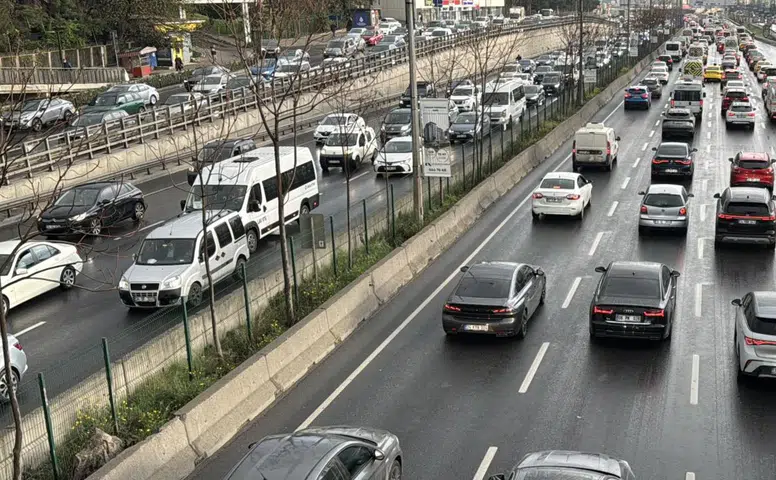 Türkiye genelinde yol çalışmaları: Sürücüler için kritik güzergahlar belirlendi!