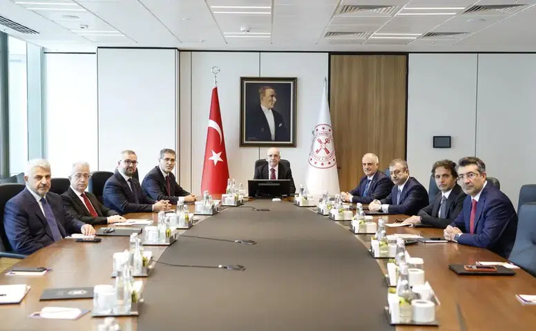 Bakan Şimşek kurmaylarıyla toplandı: Makrofinansal istikrar için tüm önlemler masada