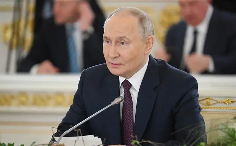 Putin, Rus makine sanayisinin yaptırımlara rağmen farklı pazarlarda büyüdüğünü söyledi!