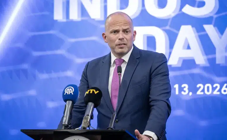 Belçika Savunma Bakanı Francken'den Türk savunma sanayisine övgü!
