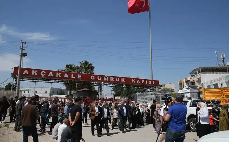 Akçakale Gümrük Kapısı'nda pasaportlu geçişler yeniden başladı!