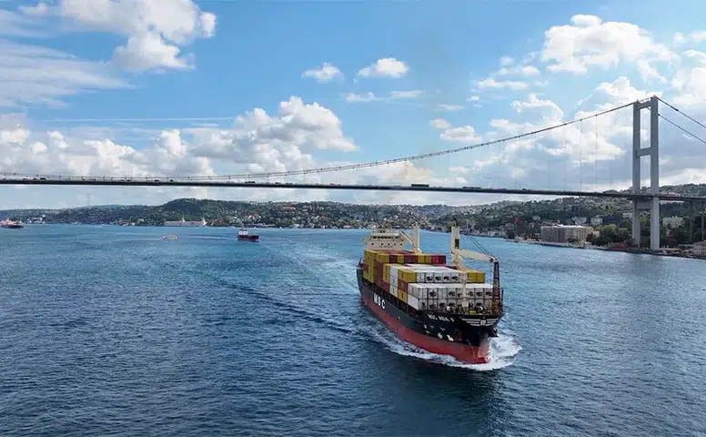 İstanbul ve Çanakkale boğazlarından geçen gemilere 4 ayda 15 bin 639 kılavuzluk hizmeti verildi!