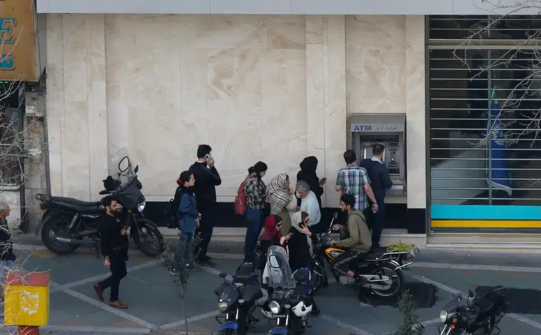 Siber korsanlar devreye girdi: İran’da bankacılık krizi