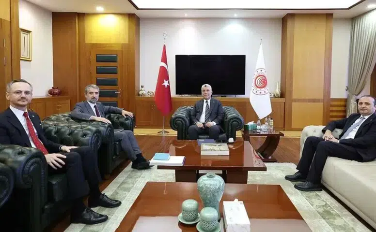 Ankara'da kritik ekonomi zirvesi: Bakan Bolat ve TÜSİAD'dan küresel ticaret hamlesi