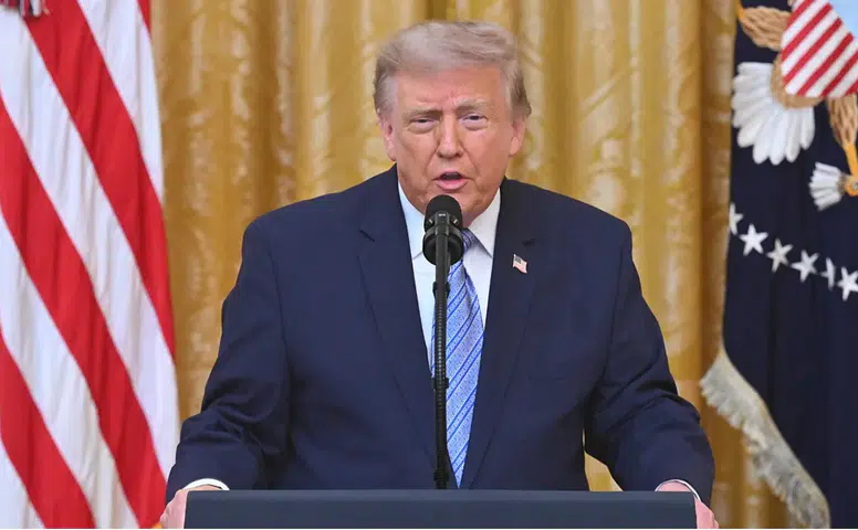 Trump, jenerik ilaçlara 2028'den itibaren yüzde 100 gümrük vergisi uygulayacak