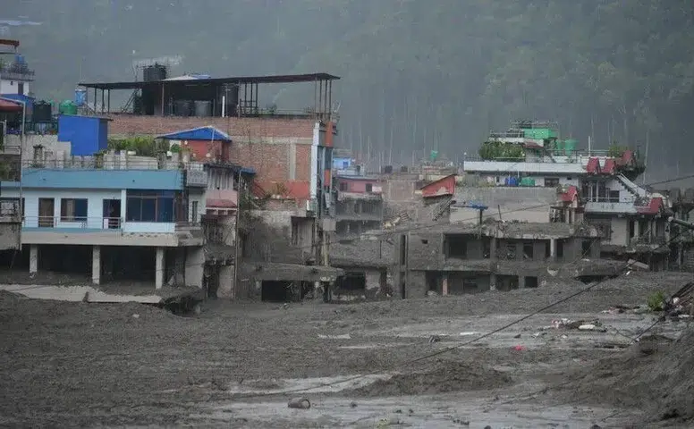 Nepal'deki selde can kaybı 162'ye yükseldi