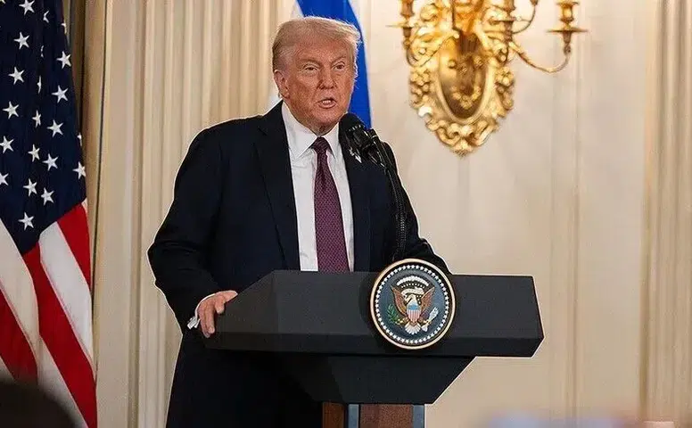 Trump, İran ile müzakerelerin yeniden başlayacağını duyurdu