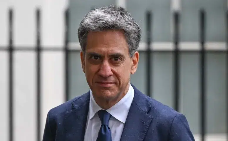 İngiliz Bakan Miliband İsrail'in yalnızlaşma sürecini ilan etti