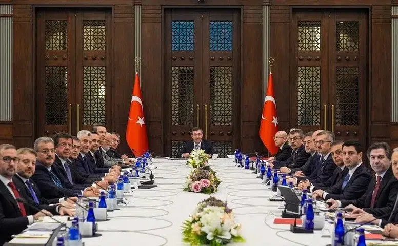 Ekonomi yönetimi Külliye’de toplandı: Beşeri sermaye ve devlet yardımları mercek altında