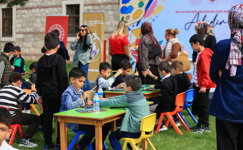 Kitap fuarı, söyleşiler ve eğlence bir arada: AileFest 6 Ekim’e kadar sürüyor