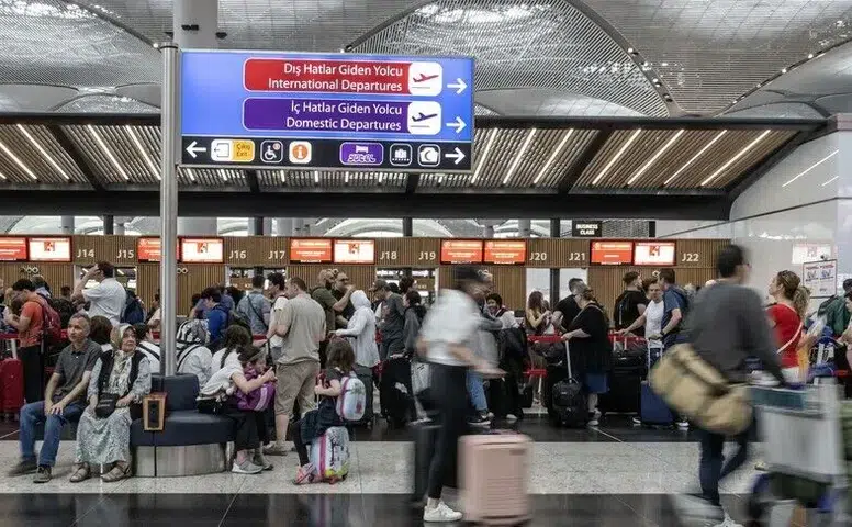 Türkiye havalimanları 9 ayda nüfusun iki katından fazla yolcu ağırladı