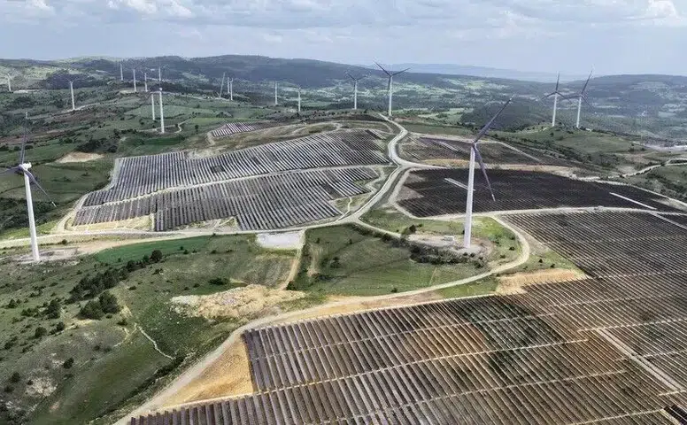 Türkiye güneş ve rüzgar üretiminde kendi rekorunu kırdı!
