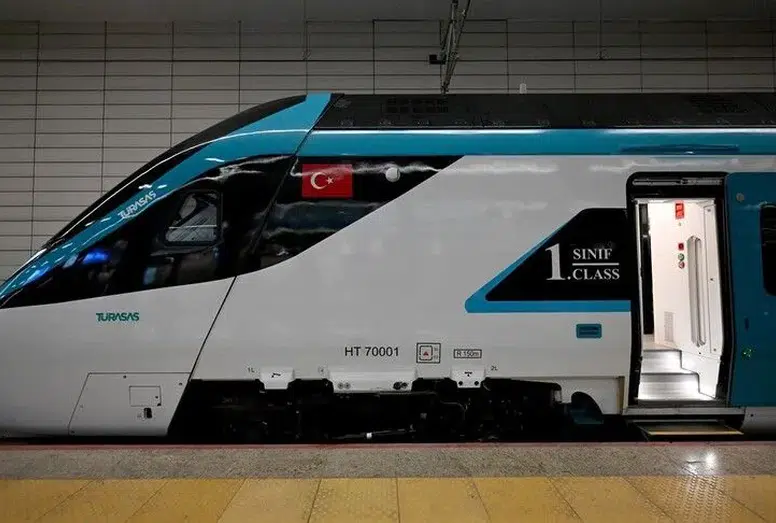 Milli hızlı tren test sürüşünde 250 kilometre hızı aştı