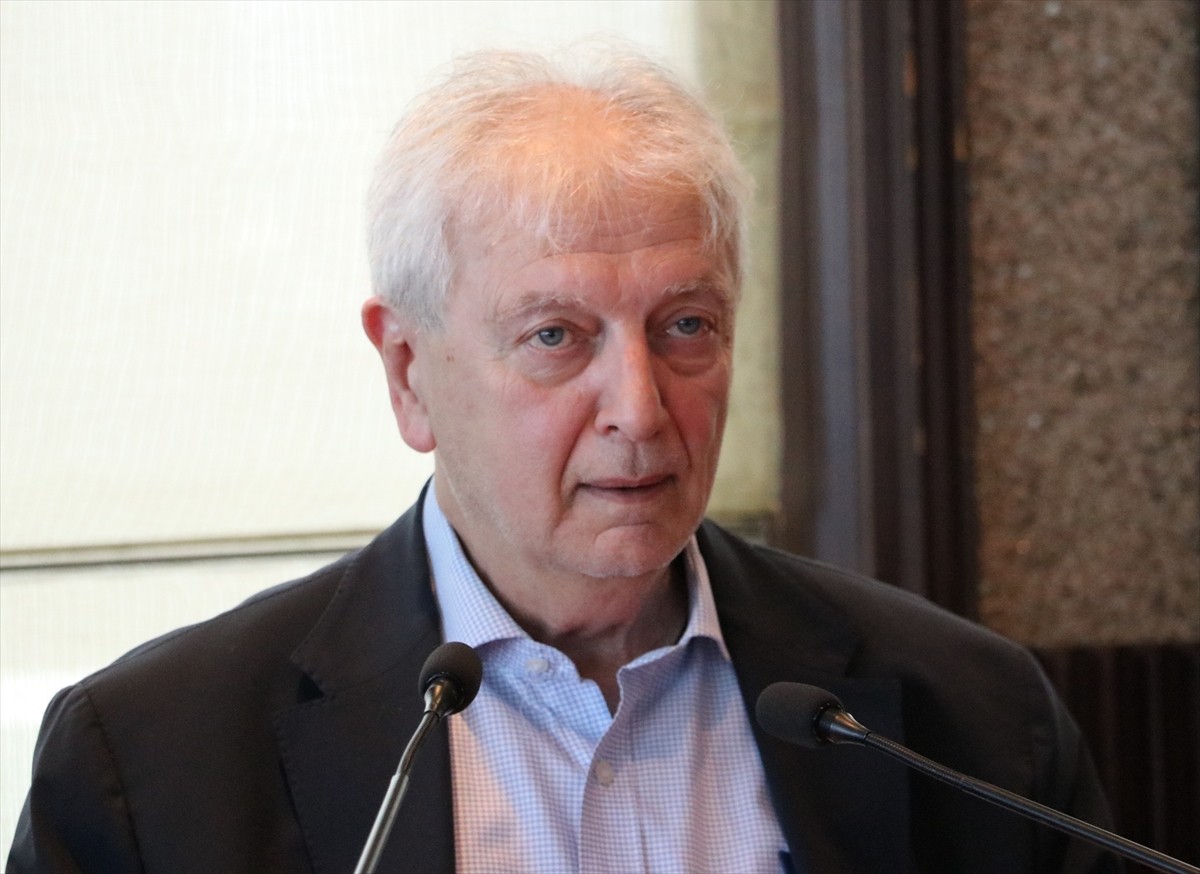 Ege Bölgesi Sanayi Odasının (EBSO) hazırladığı İzmir'in en büyük 100 sanayi kuruluşunun ilk...