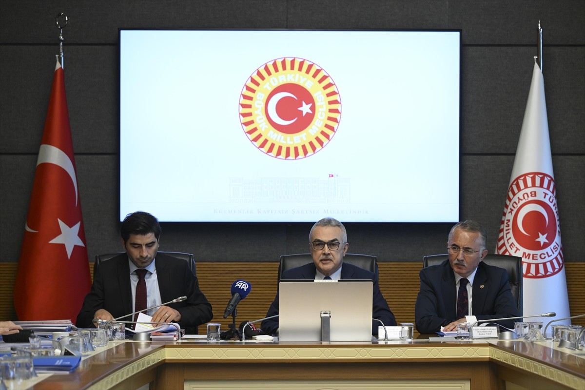 TBMM Kamu İktisadi Teşebbüsleri (KİT) Komisyonunda, MPİ'nin 2021 ve 2022 yılı hesapları görüşüldü....